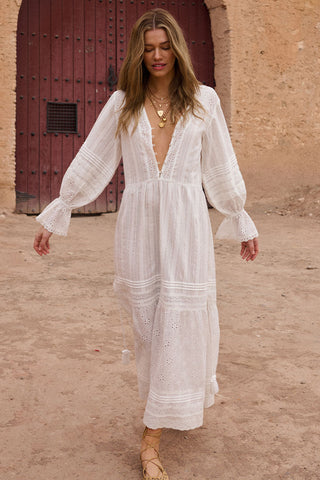 whimsy-garden-lace-gown